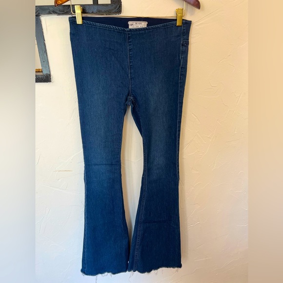 Free People Flare Jeans - Picture 1 of 3